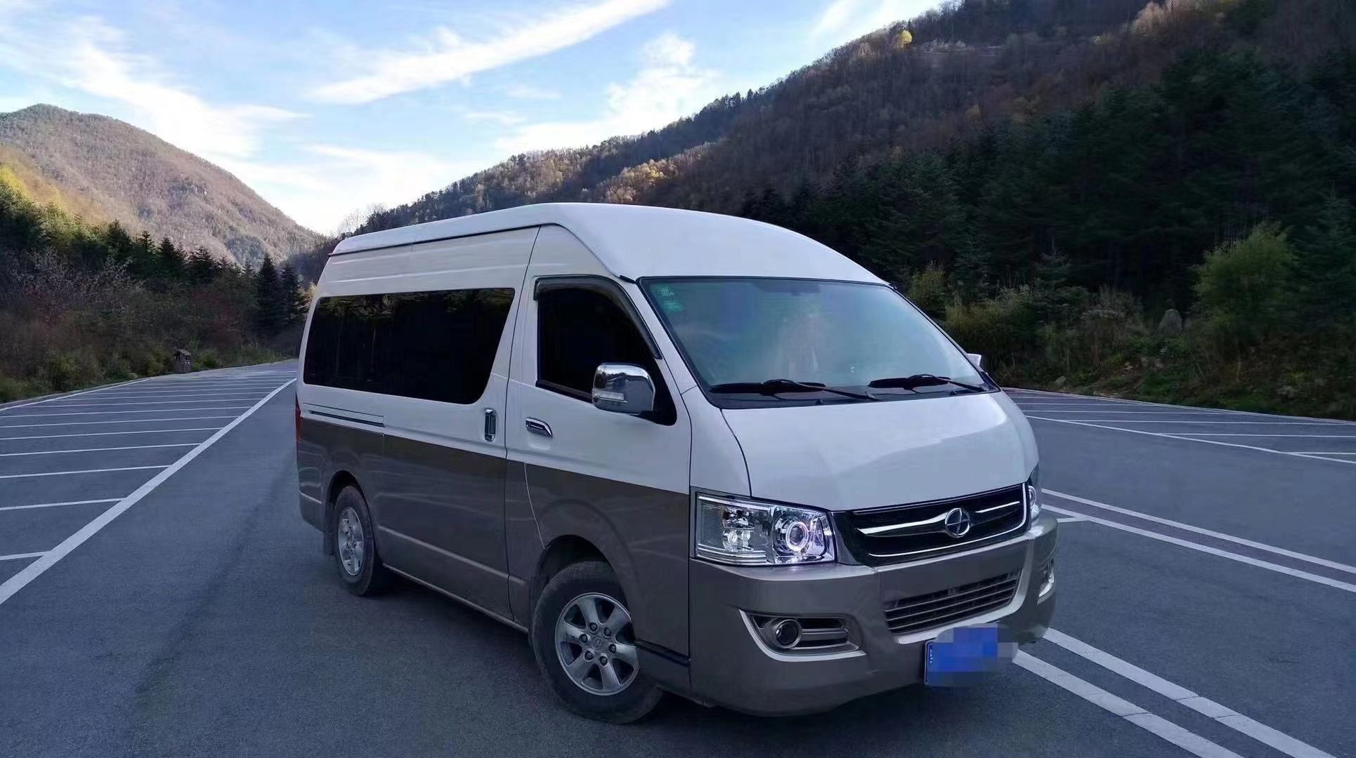 9座九龍海獅商務(wù)車(chē)